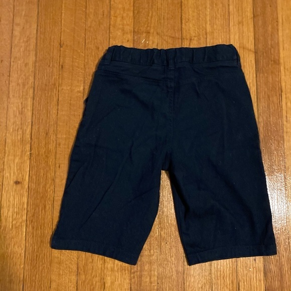 Navy blue uniform shorts - Picture 2 of 3